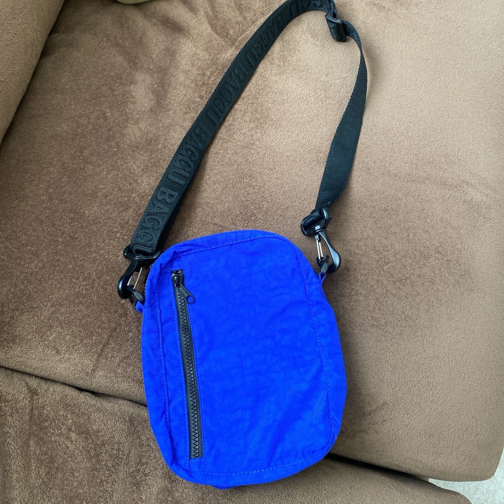 Baggu Crossbody Bag in Lapis blue like new